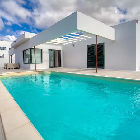 Lava Dreams Villa *